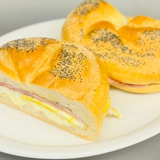 Ham & Egg Hard Roll