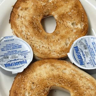 New York Bagel w/Cream Cheese