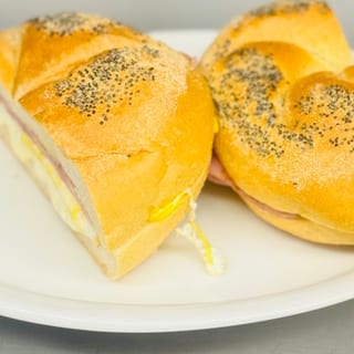 Turkey Bacon & Egg Hard Roll