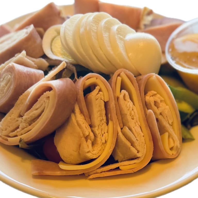 Fresh Chef Salad: A Diner Delight