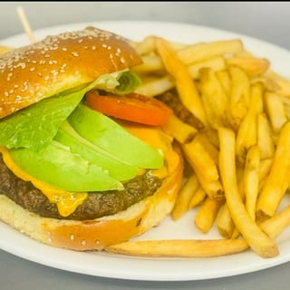 California Burger Deluxe